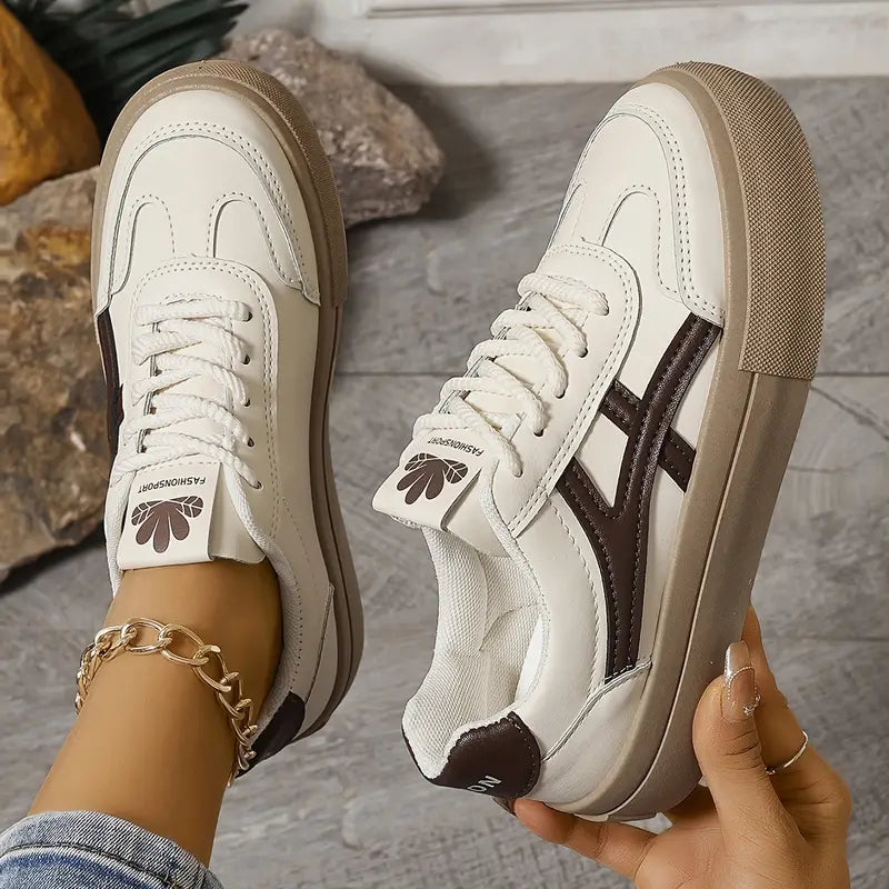 Angela | Sneakers
